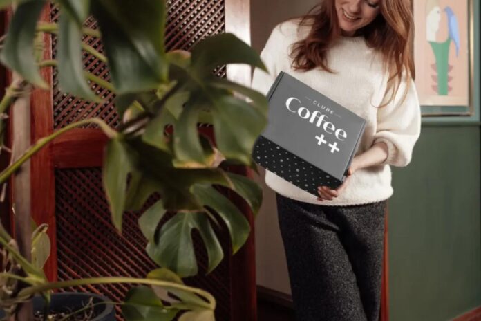 Descubra como a assinatura de café especial da Coffee++ se adapta ao seu gosto, rotina e preferências. Escolha entre grãos, moído, cápsulas ou Drip Coffee e receba cafés frescos com até 40% off. Personalização completa para sua experiência única.