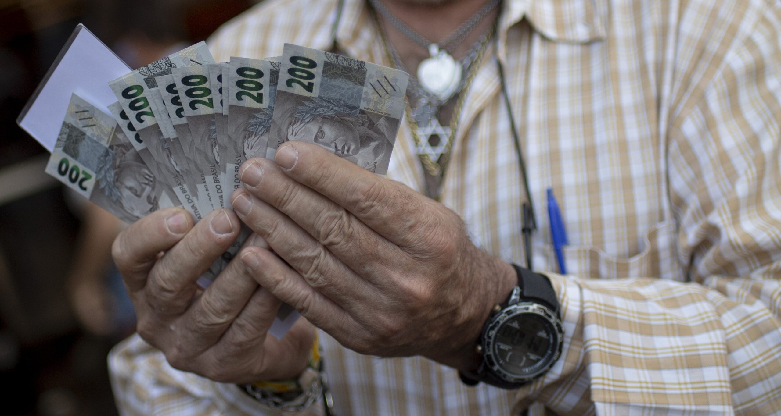 Salário mínimo 2027 sobe para R$ 1.741 no PLOA - Imagem do artigo