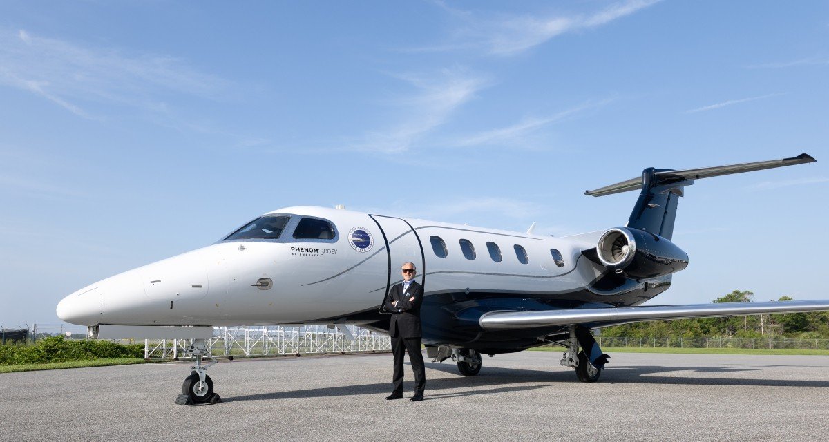 Phenom 300EV da Embraer é certificado para pouso automático - Imagem do artigo