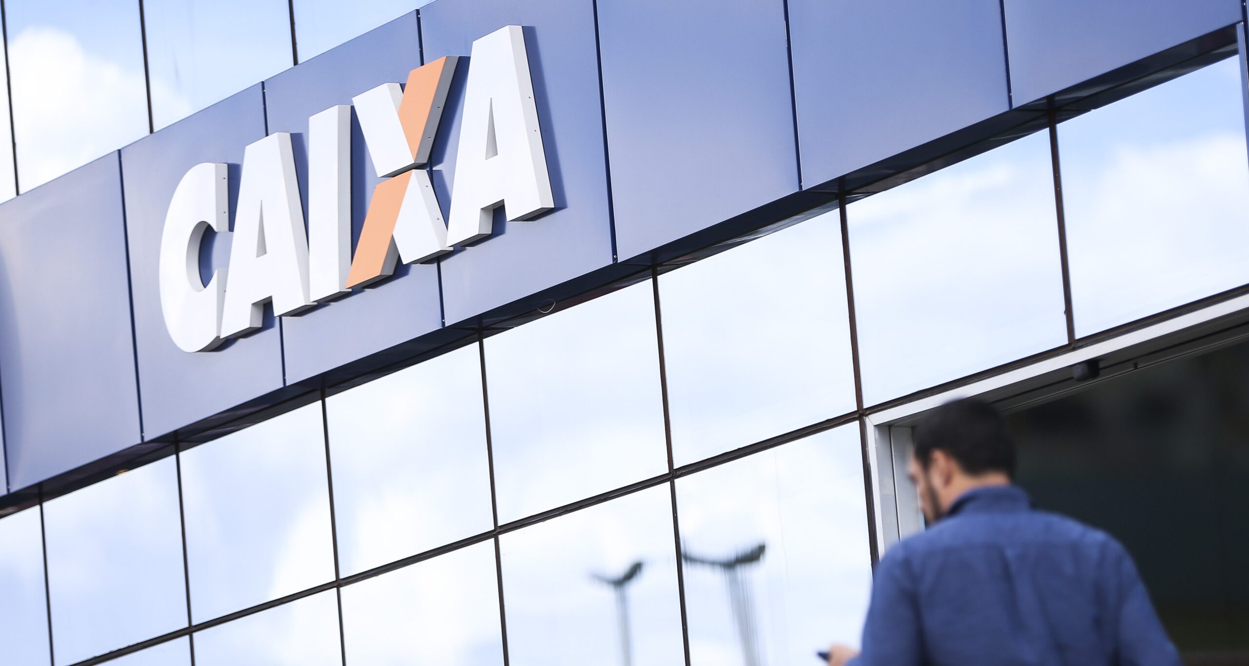 Lucro Caixa sobe 5,9% e atinge R$ 3,9 bi no 2º tri - Imagem do artigo
