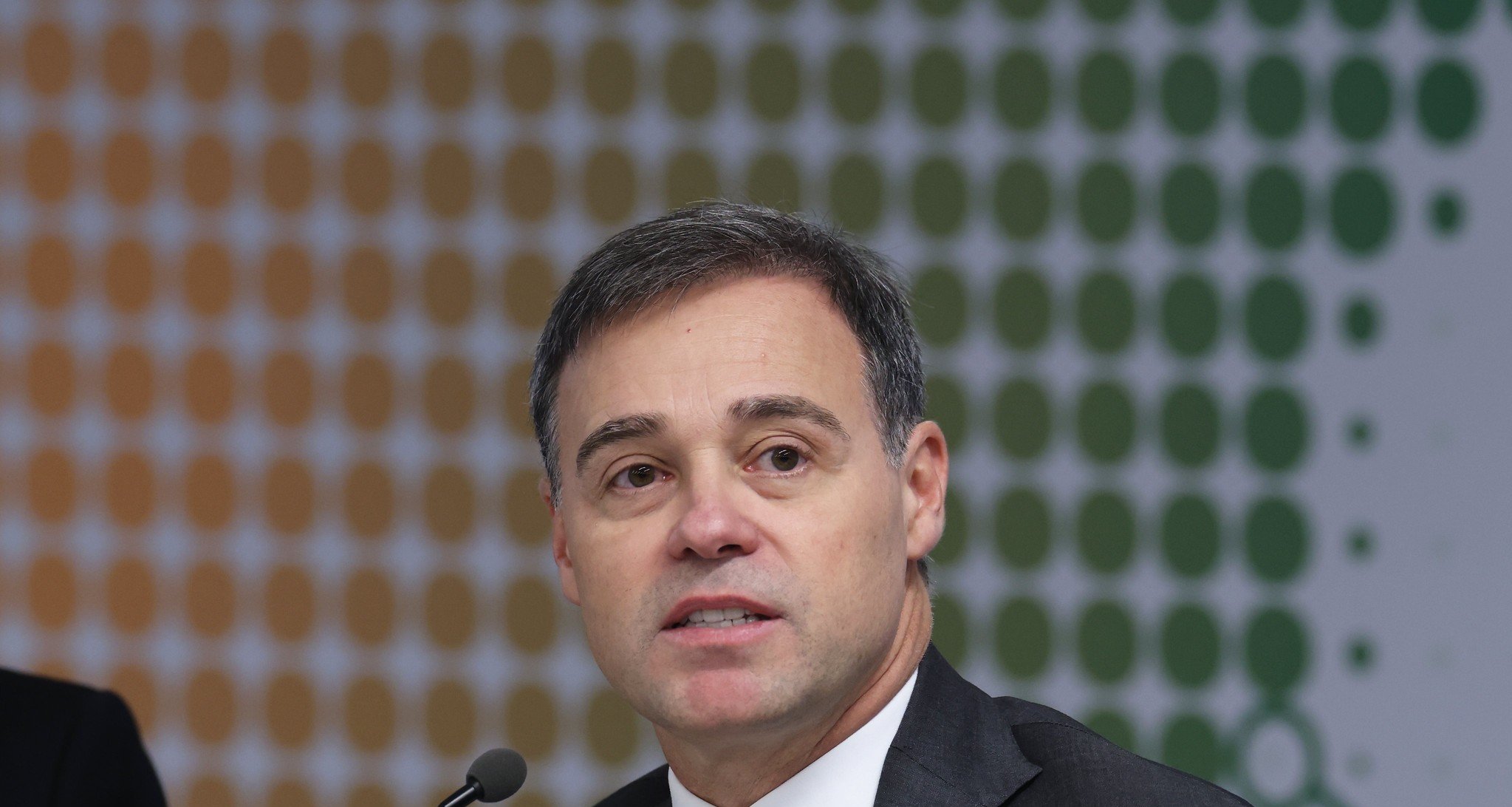 Mendonça quer plenário do STF sobre mensagens de Moraes - Imagem do artigo