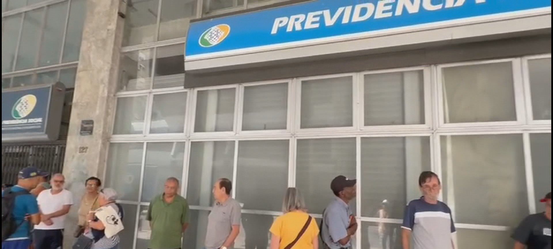 Salário mínimo: Lula quer ganho real; Flávio não detalha - Imagem do artigo