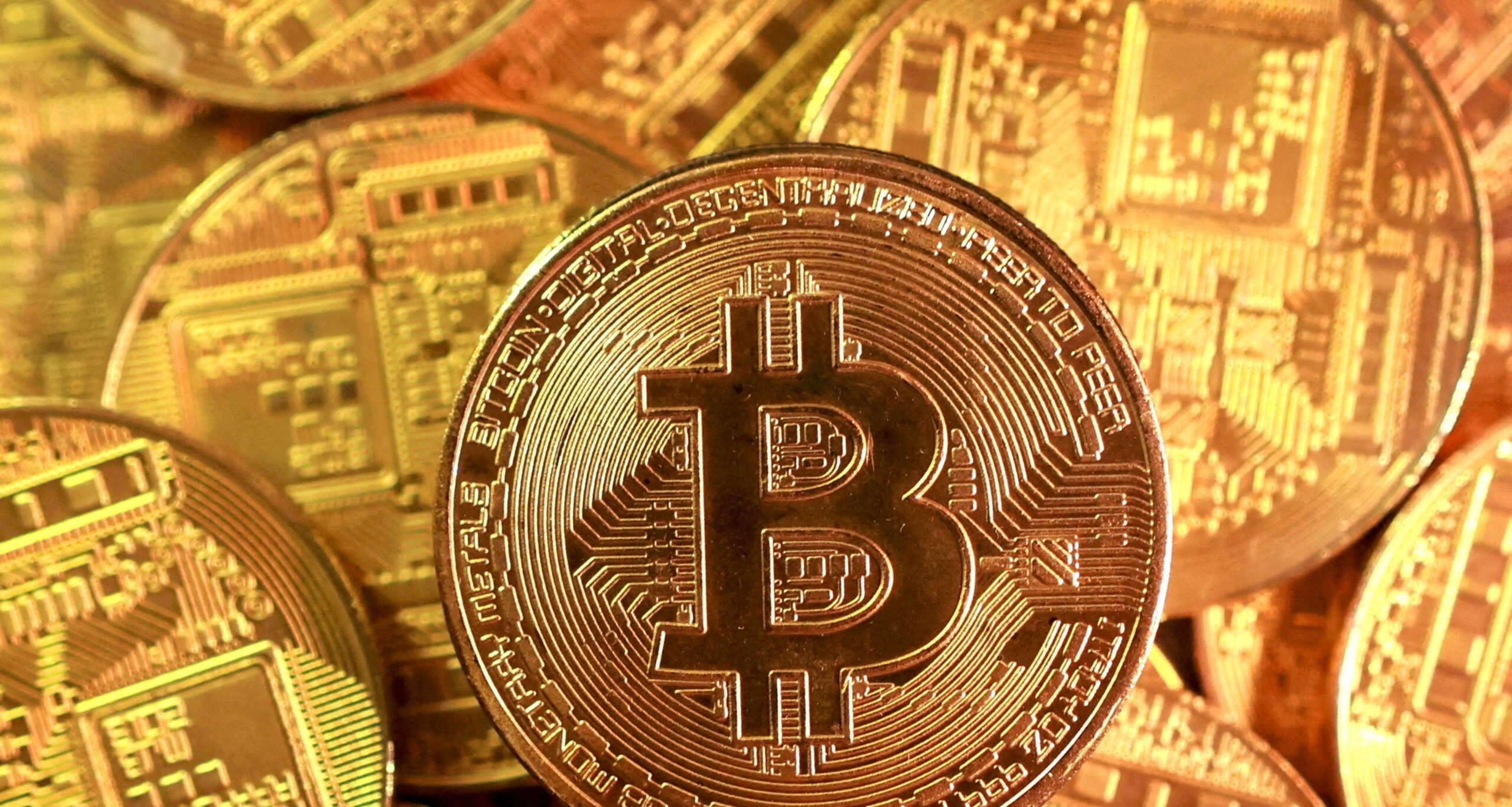 Bitcoin em El Salvador perde status de moeda oficial - Imagem do artigo original
