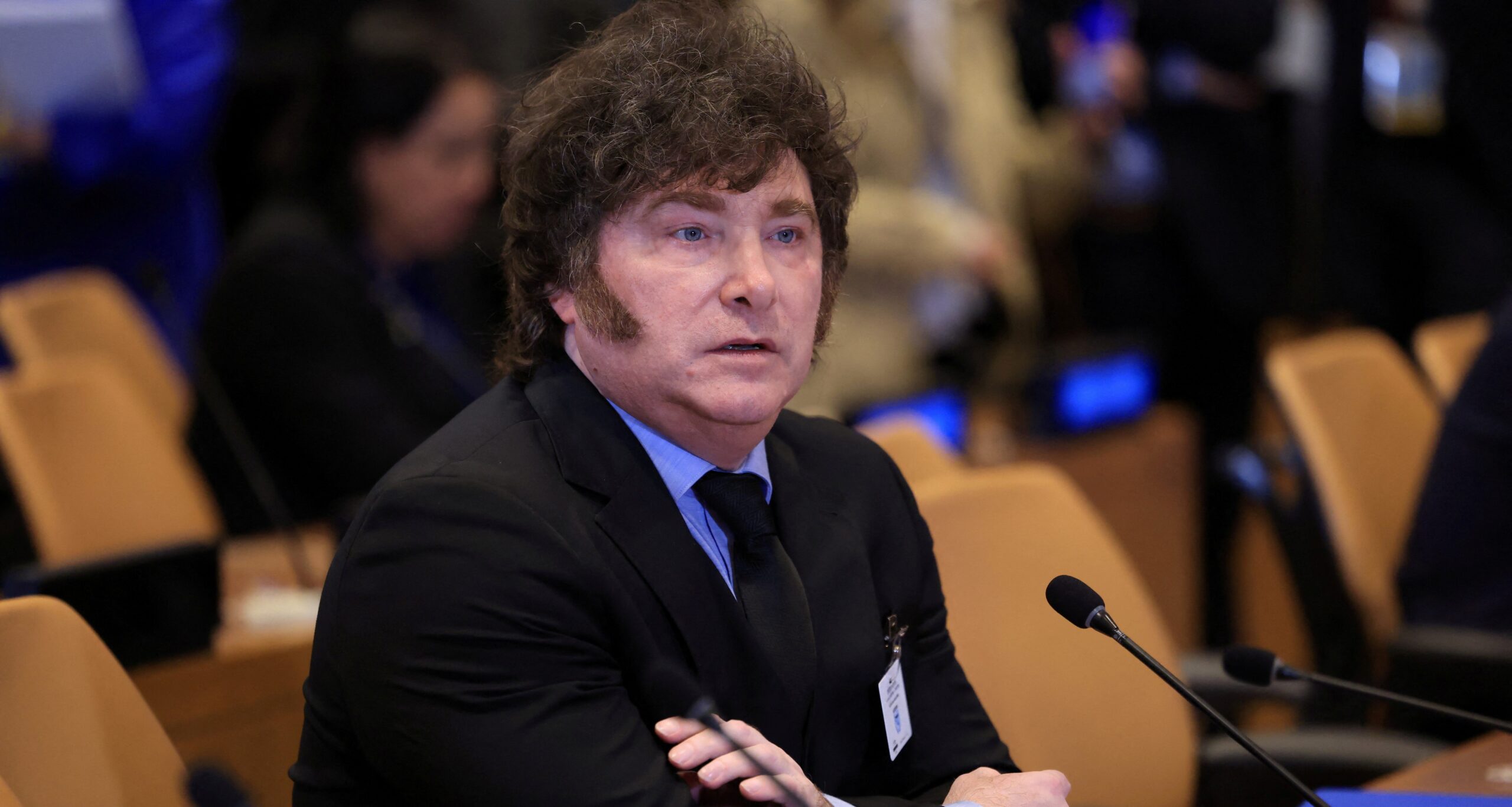 Argentina anuncia corte de 20 mil servidores públicos - Imagem do artigo original